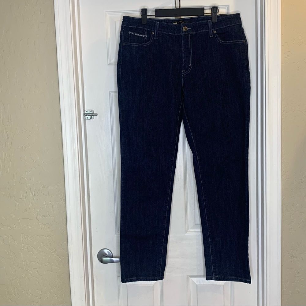 Levi’s Mid Rise Skinny Jeans Size 16